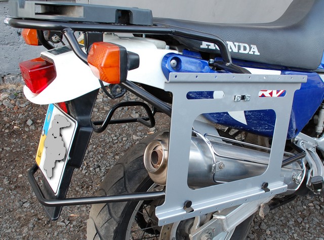 Перехідна пластина для кріплення жорстких кофрів Honda XRV750